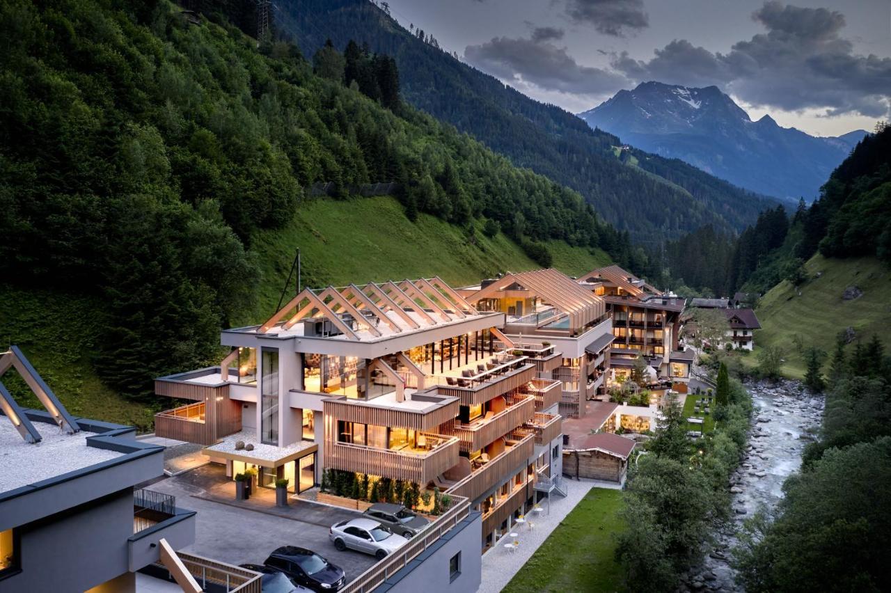 Zillergrundrock Luxury Mountain 4* Mayrhofen